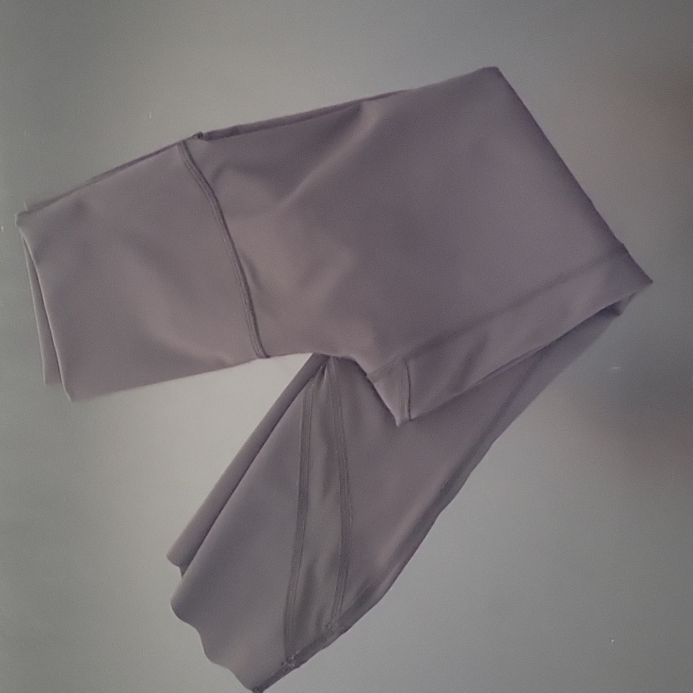 Lululemon Scalloped leggings